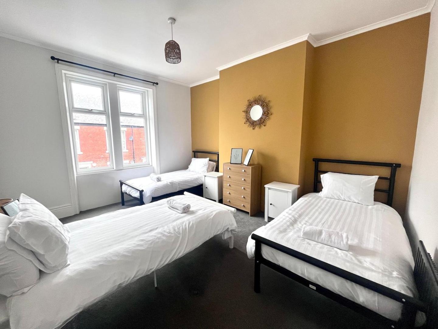 3 Bdrm Close To Beach&City Норт-Шилдс Экстерьер фото
